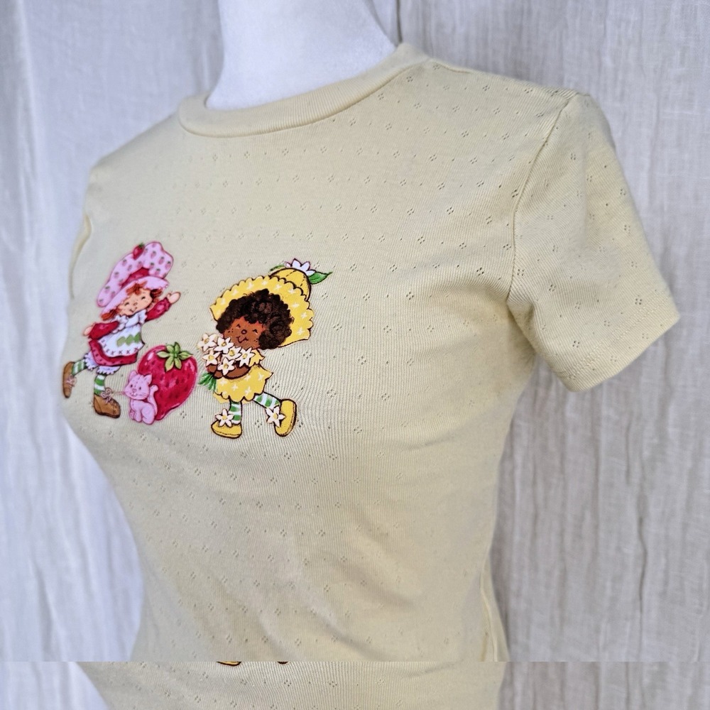 Strawberry Shortcake Baby Tee XS Twee Cottage Retro Butter Yellow Pointelle Knit - Picture 2 of 6